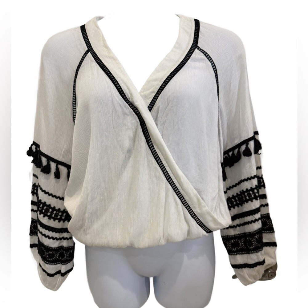 I.N.C. International Concepts Women's White Embroidered Boho Wrap Top. Medium
